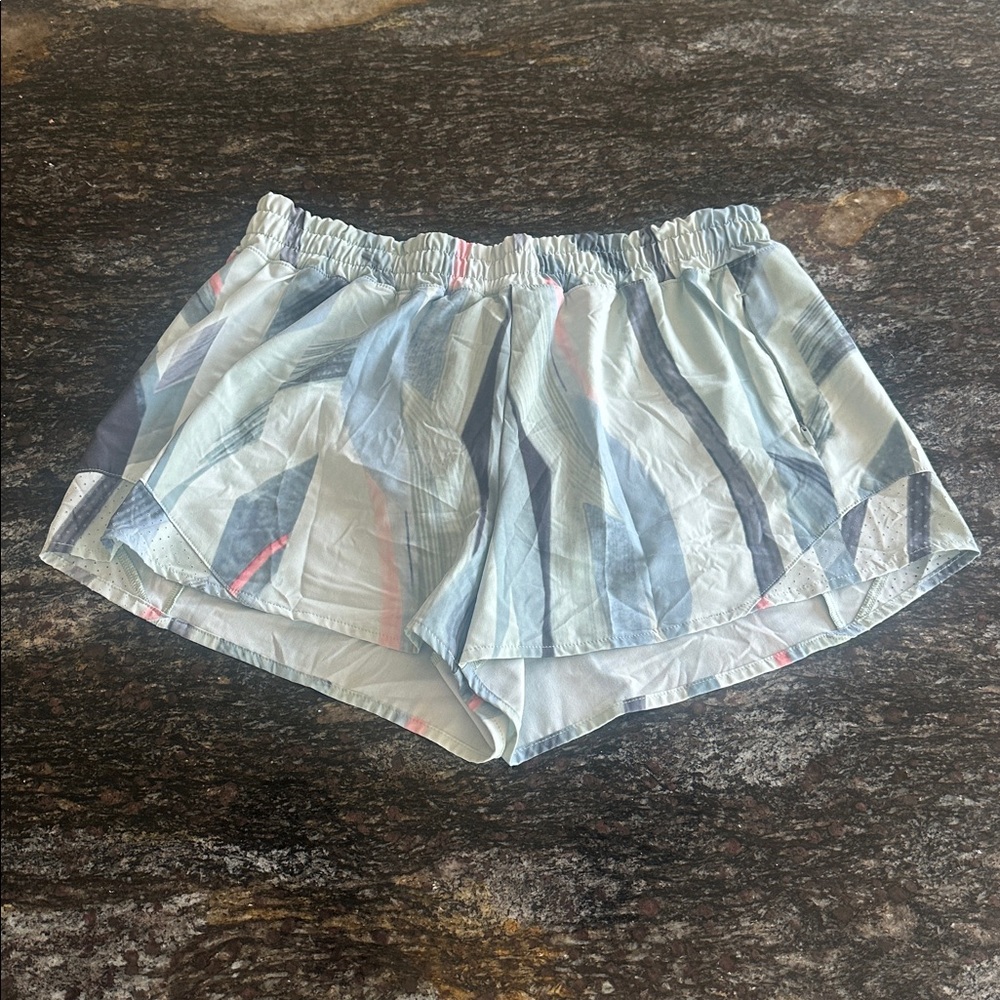 Calia by Carrie Underwood Infinity Run Short - Picture 4 of 16